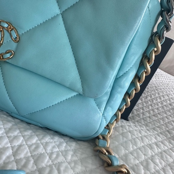 Chanel lambskin quilted medium 19 - Picture 3 of 10